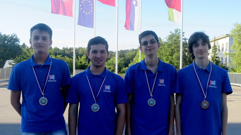Tri srebra i bronca za mlade hrvatske informatičare